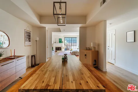$1,089,000 | 10336 Almayo Avenue, Unit 203, Los Angeles, CA 90064