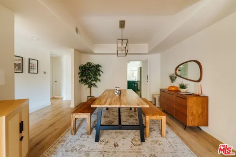 $1,089,000 | 10336 Almayo Avenue, Unit 203, Los Angeles, CA 90064
