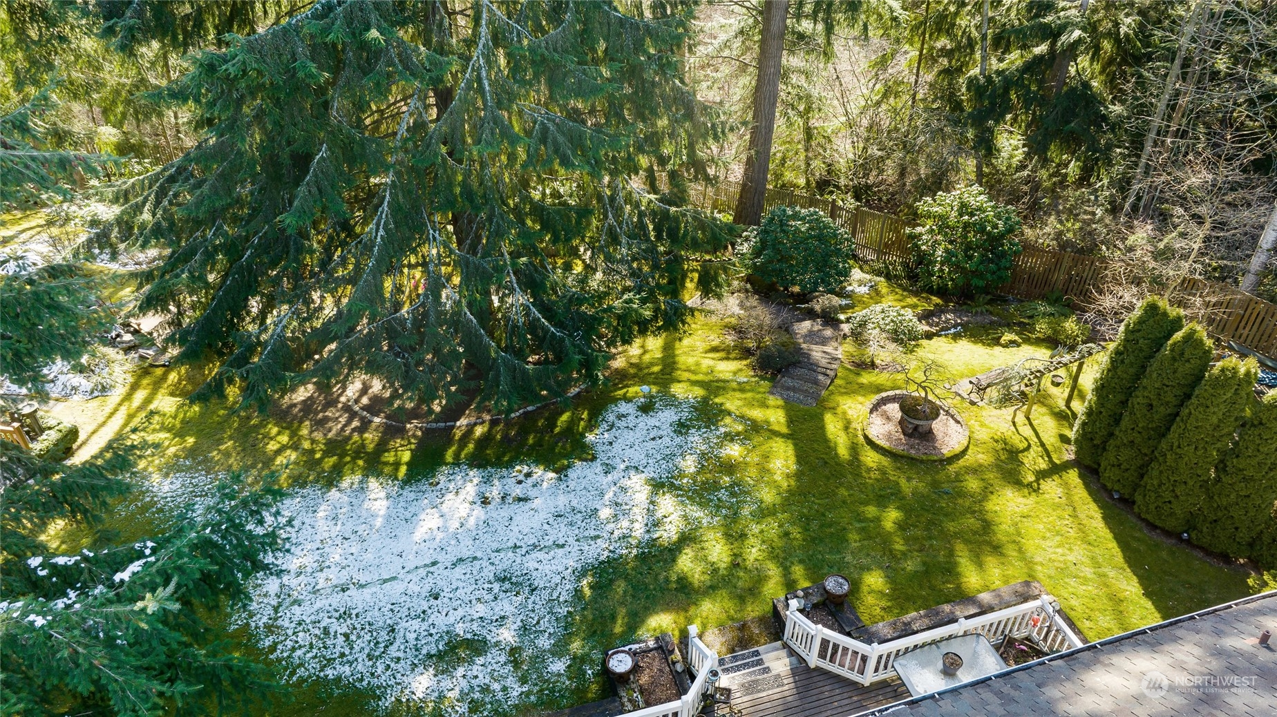 2914 184th Place Southeast Bothell, WA 98012 - Photo 38 of 40 an aerial view of residential house with swimming pool and swimming pool