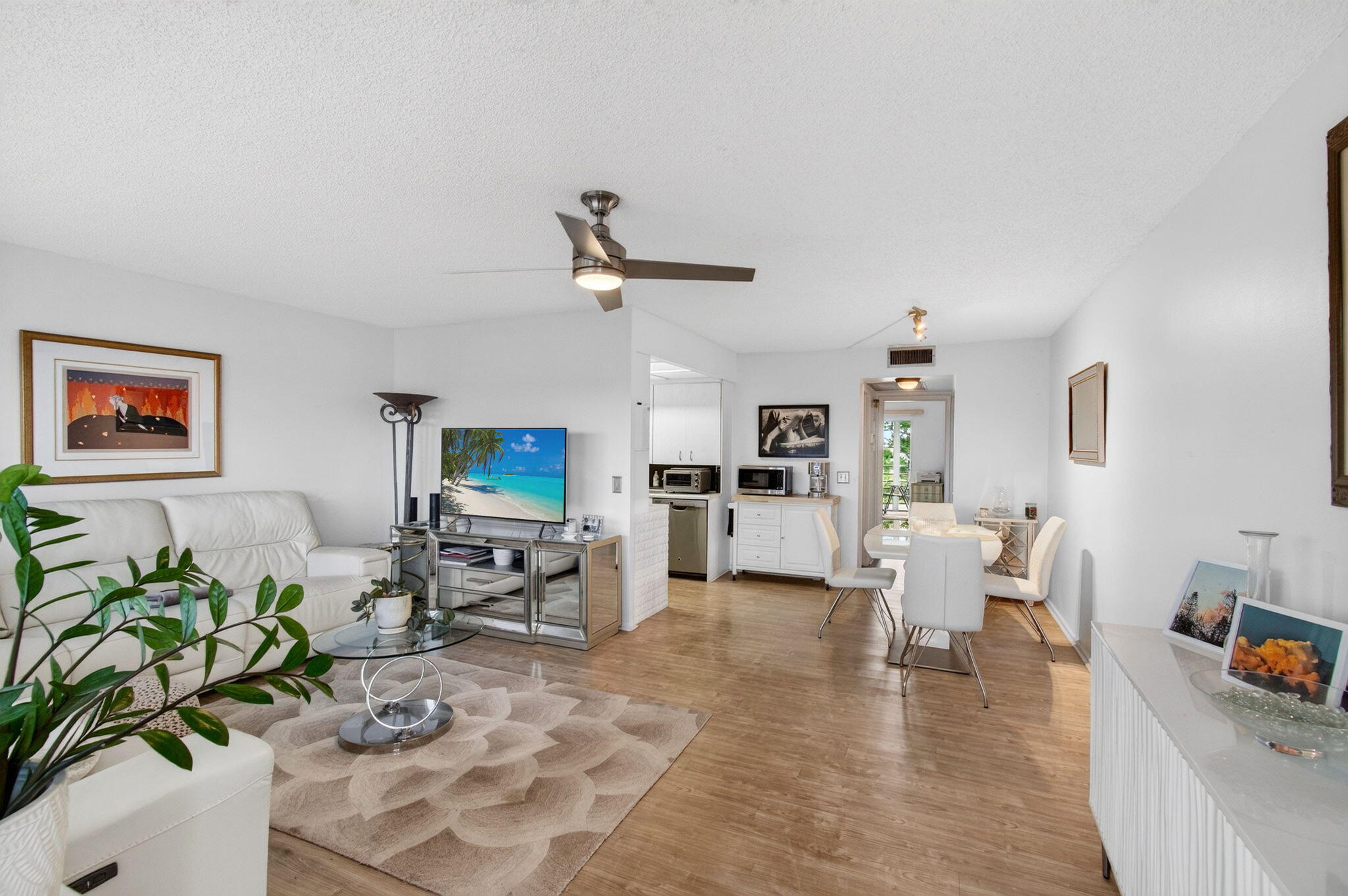4048 Rexford Drive, Unit 4048 Boca Raton, FL 33434 - Photo 9 of 106 14-web-or-mls-DSC_5125