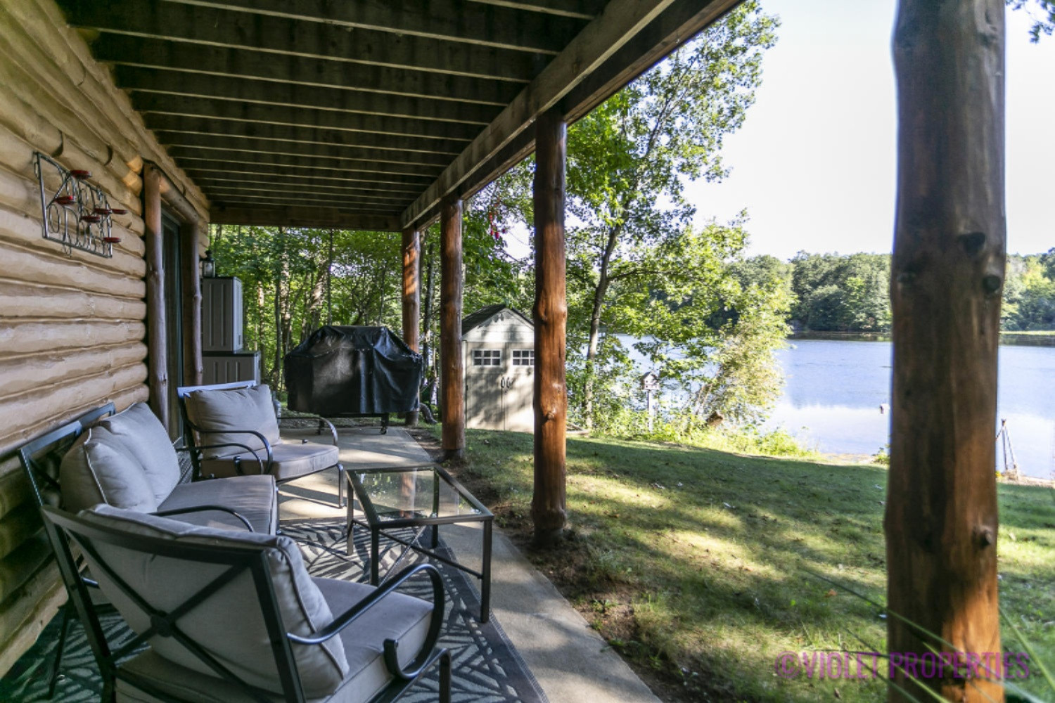 7847 Marsh Road Plainwell, MI 49080 - Photo 15 of 45 Lake Front Log Home For Sale 2 Acres