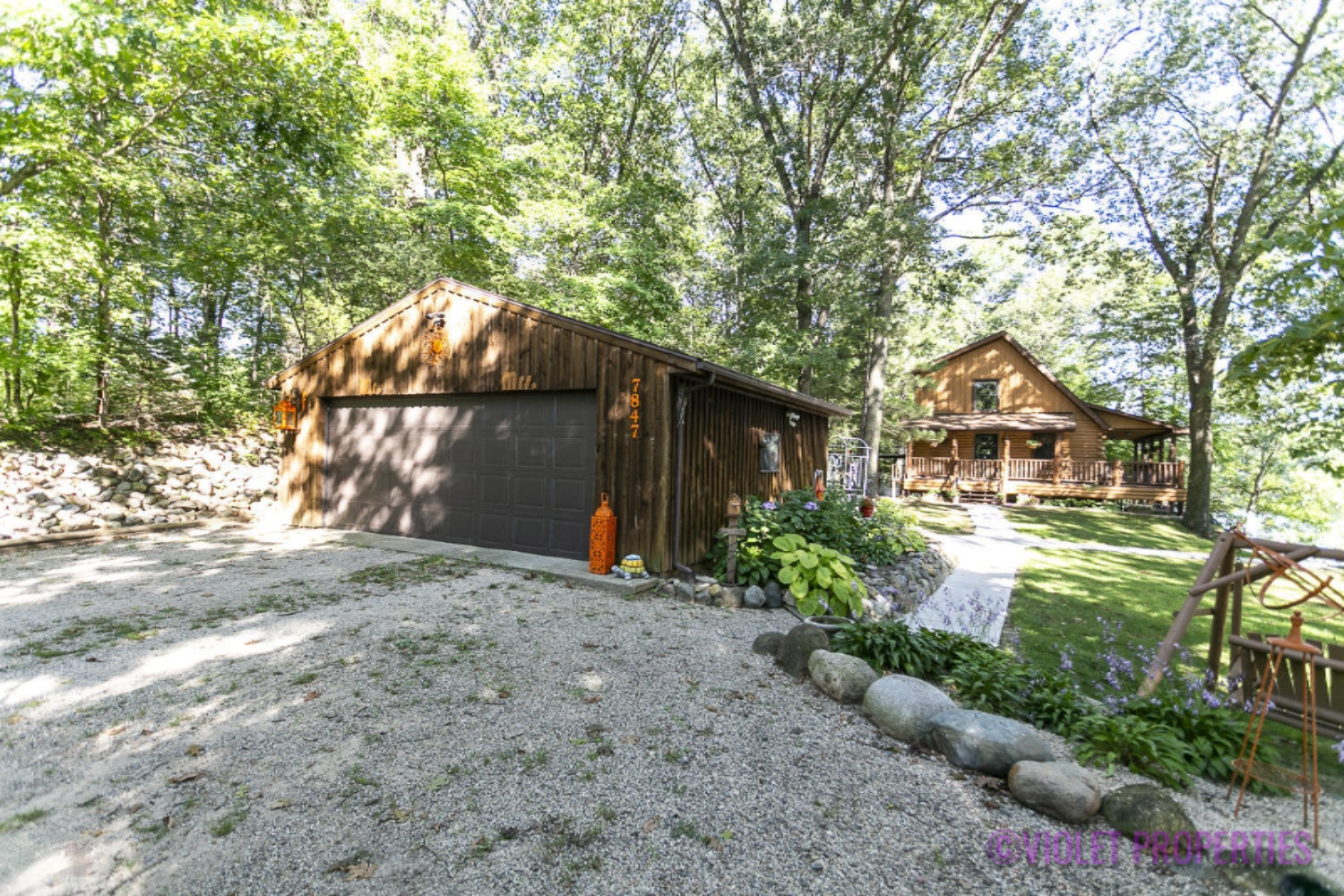 7847 Marsh Road Plainwell, MI 49080 - Photo 8 of 45 Lake Front Log Home For Sale 2 Acres