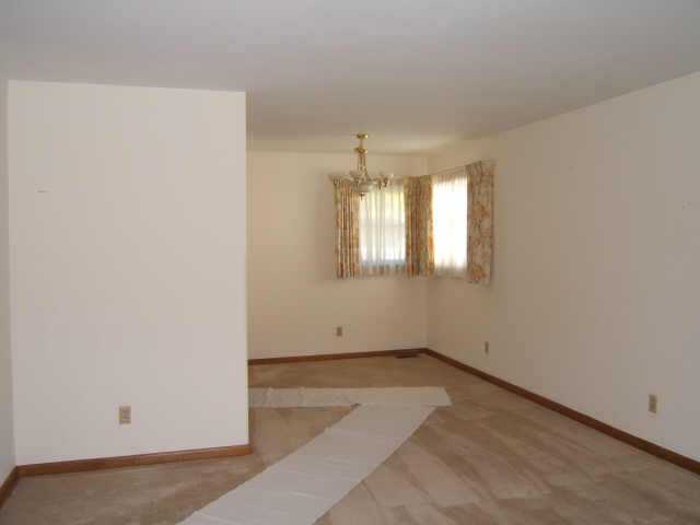 1533 Argus Road Columbus, OH 43227 - Photo 4 of 10 Gallery Image 4