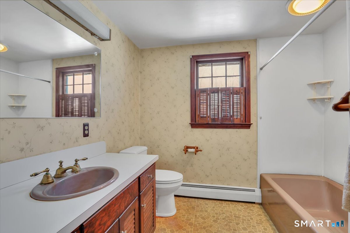 220 Rose Hill Road Portland, CT 06480 - Photo 6 of 15