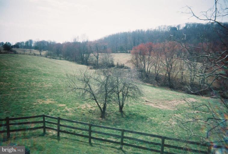 10769 Crest Hill Road Marshall, VA 20115 - Photo 4 of 4 View of Farm