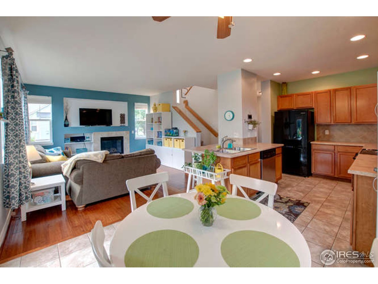 2208 Trestle Road Fort Collins, CO 80525 - Photo 5 of 31 Eat in Kitchen
