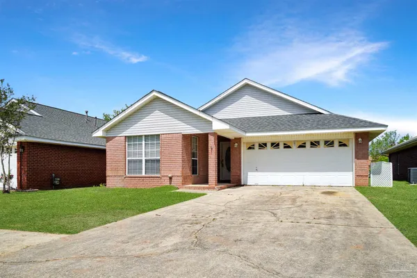 $1,875 | 28 Easton Street, Cantonment, FL 32533