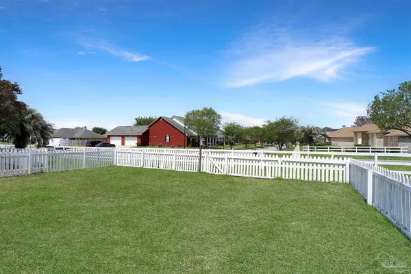 $1,875 | 28 Easton Street, Cantonment, FL 32533