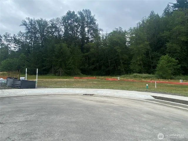 a view of a tennis court