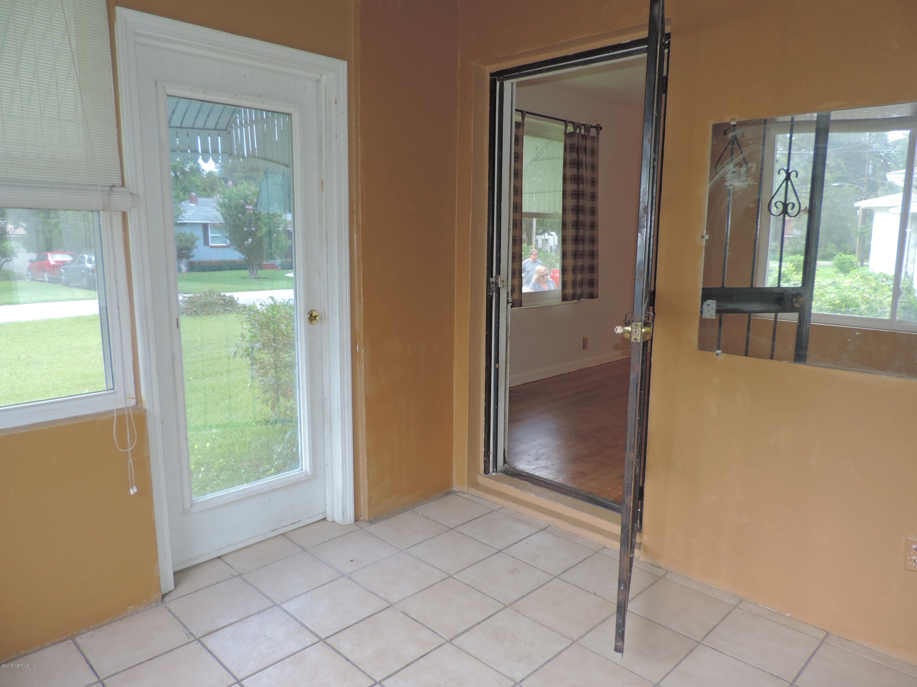 2017 Gibson Road Jacksonville, FL 32207 - Photo 7 of 16 Sunporch