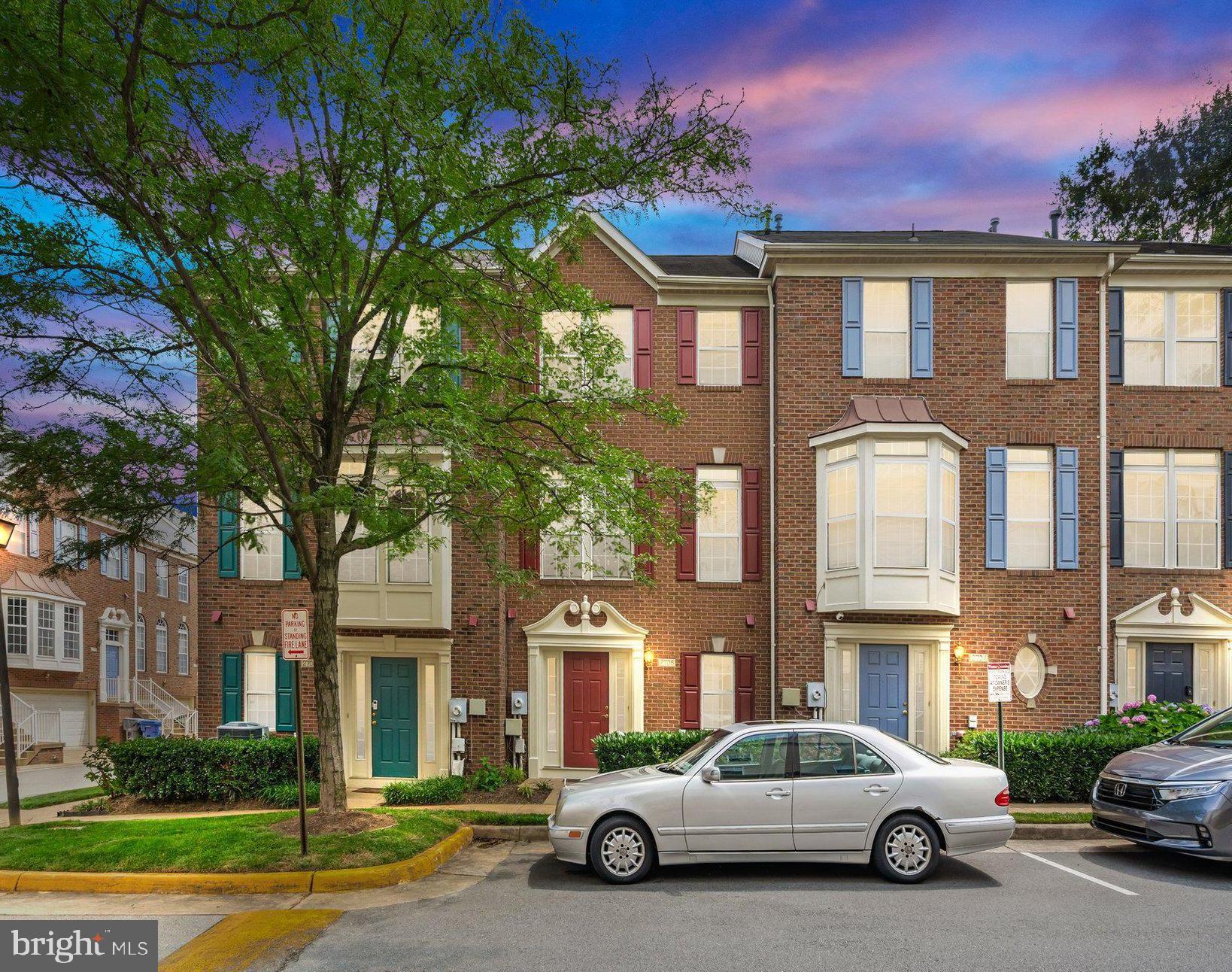 2706 Manhattan Place Vienna, VA 22180 - Photo 1 of 44
