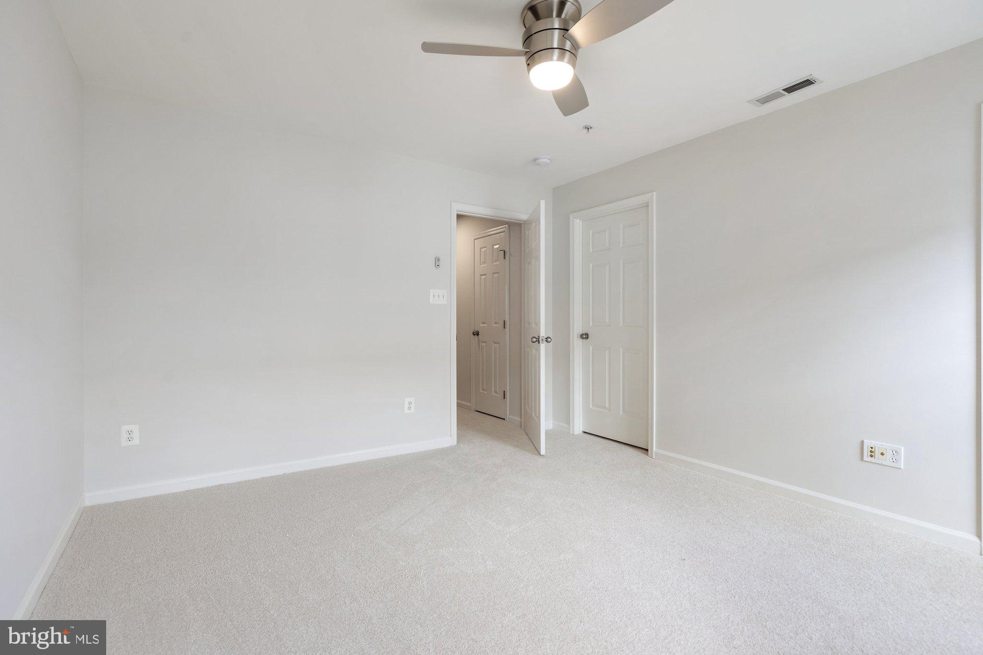 2706 Manhattan Place Vienna, VA 22180 - Photo 22 of 44