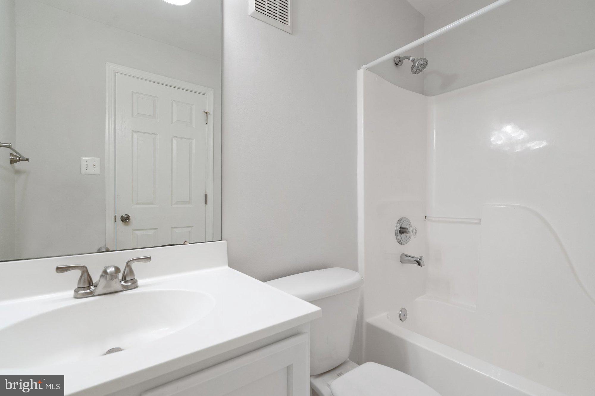 2706 Manhattan Place Vienna, VA 22180 - Photo 27 of 44