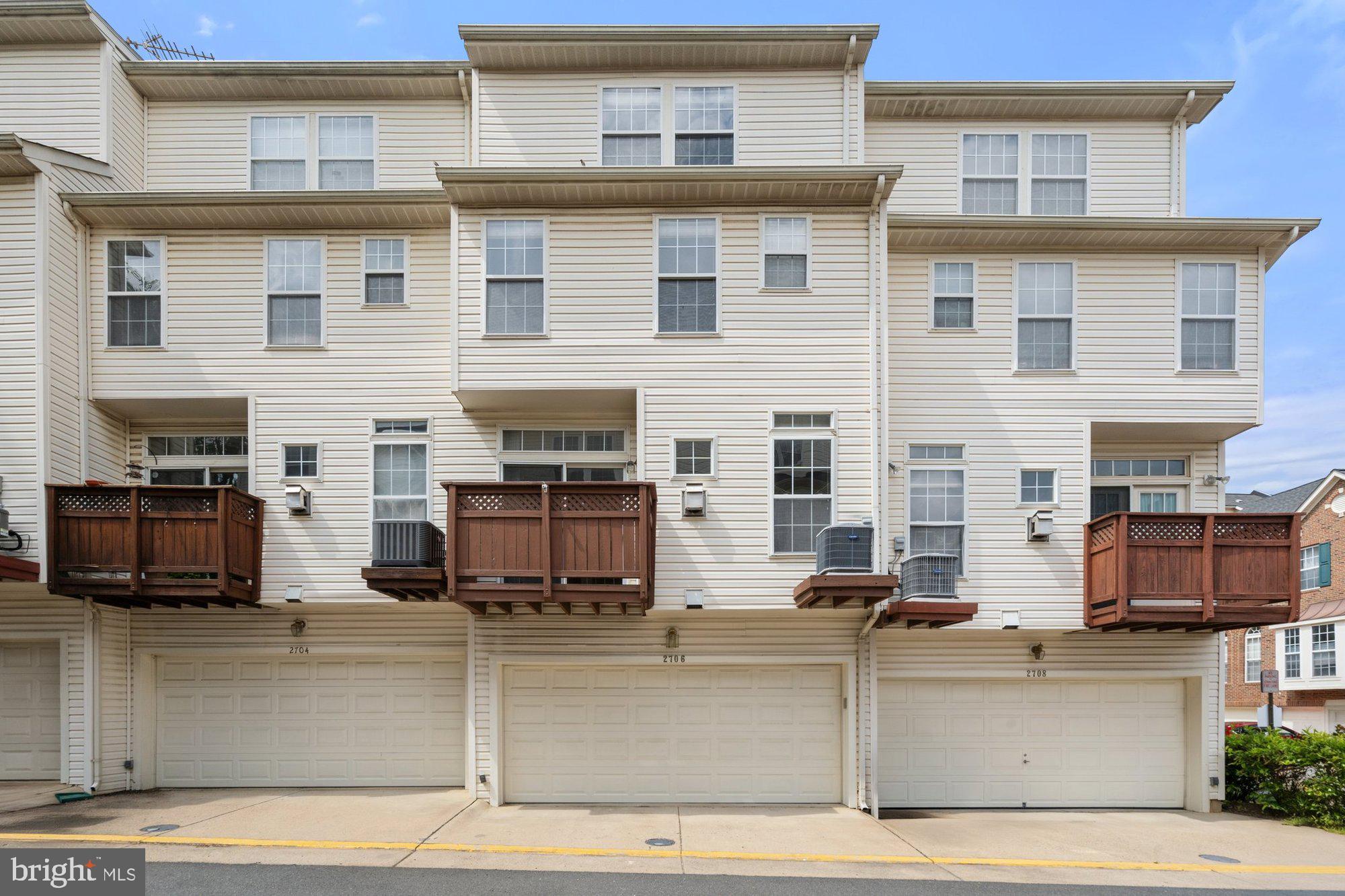 2706 Manhattan Place Vienna, VA 22180 - Photo 36 of 44