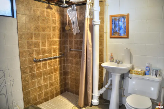 703 East Franklin Street, Macomb, IL 61455