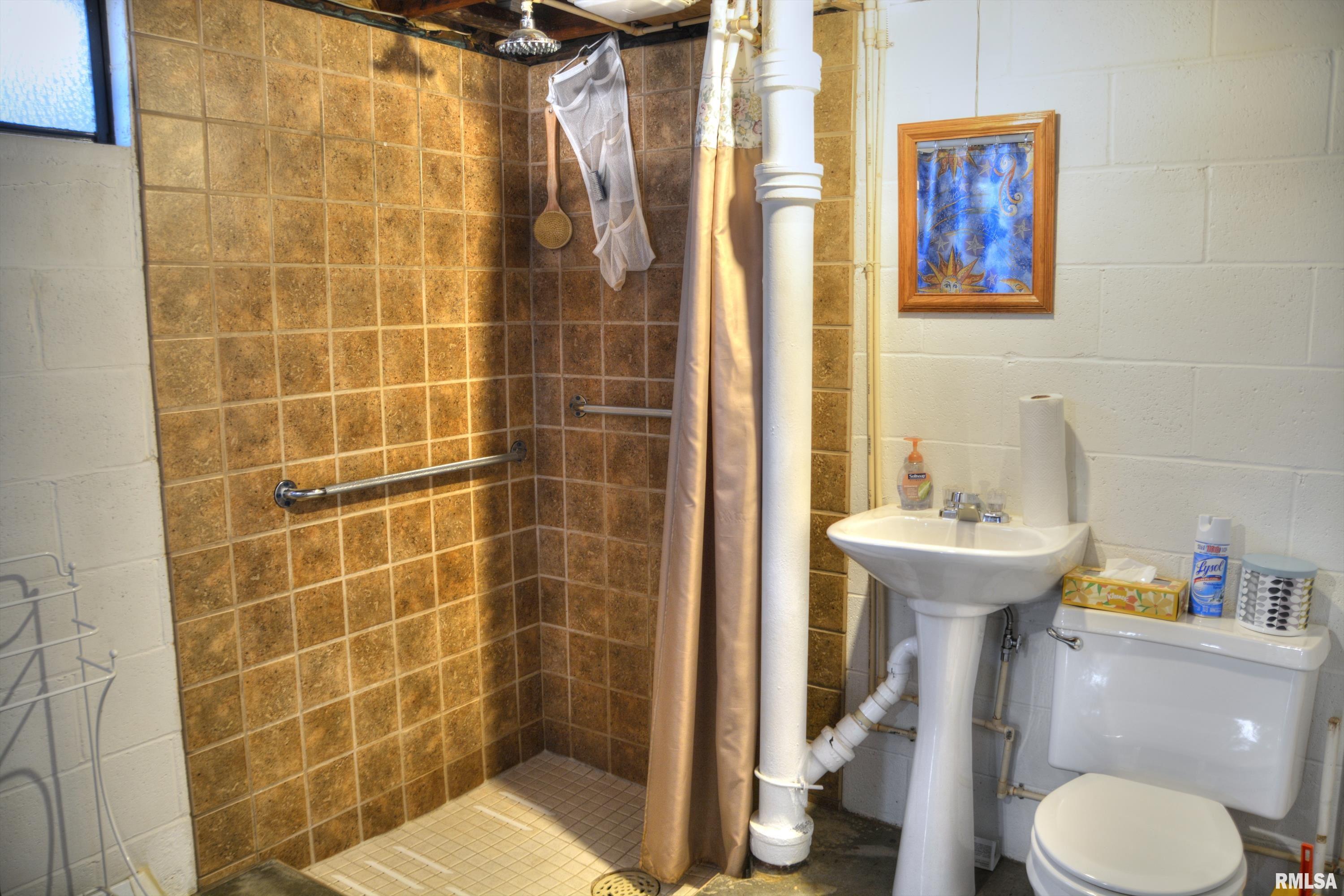 703 East Franklin Street Macomb, IL 61455 - Photo 17 of 25