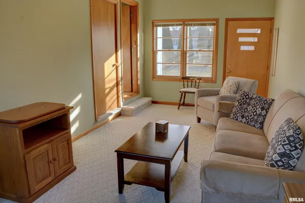 $195,000 | 703 East Franklin Street, Macomb, IL 61455