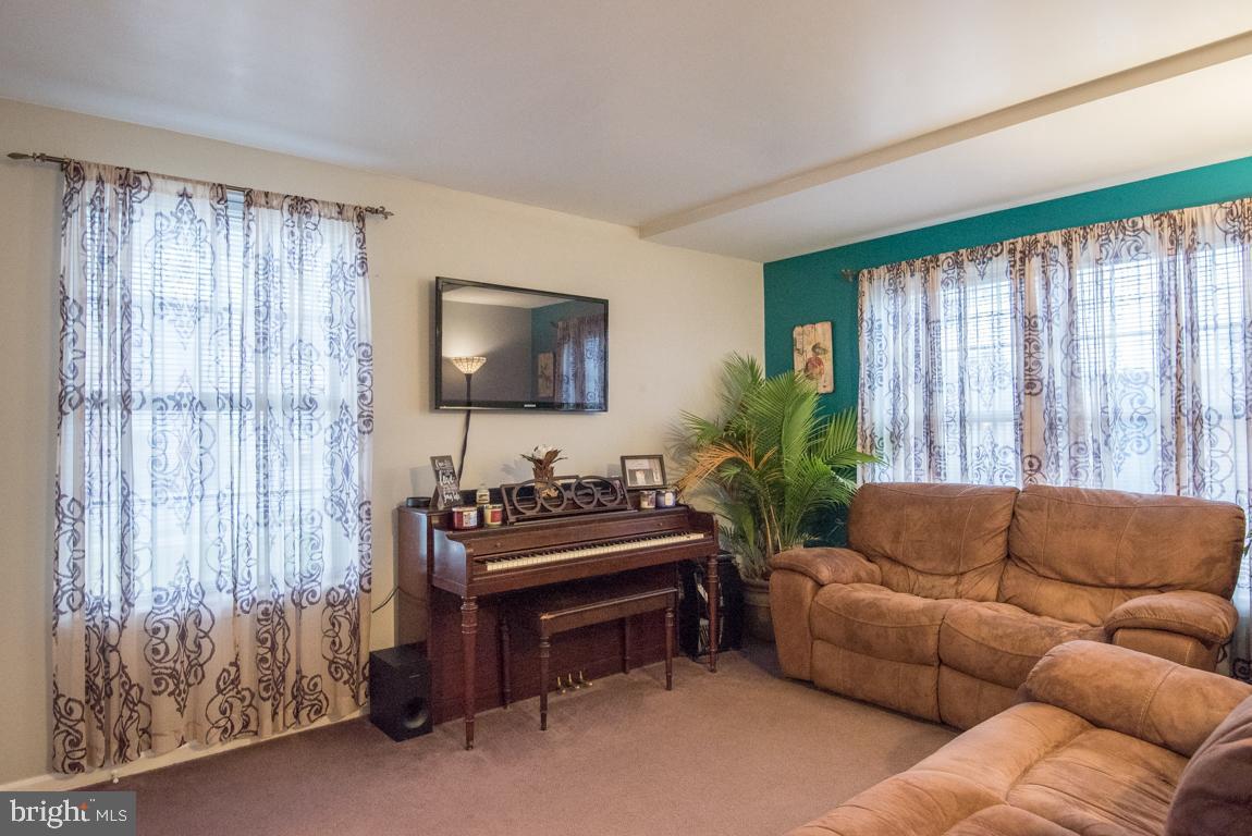 2950 Aster Lane Lititz, PA 17543 - Photo 8 of 34