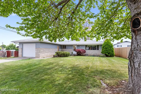 $350,000 | 2714 West Prasch Avenue, Yakima, WA 98902