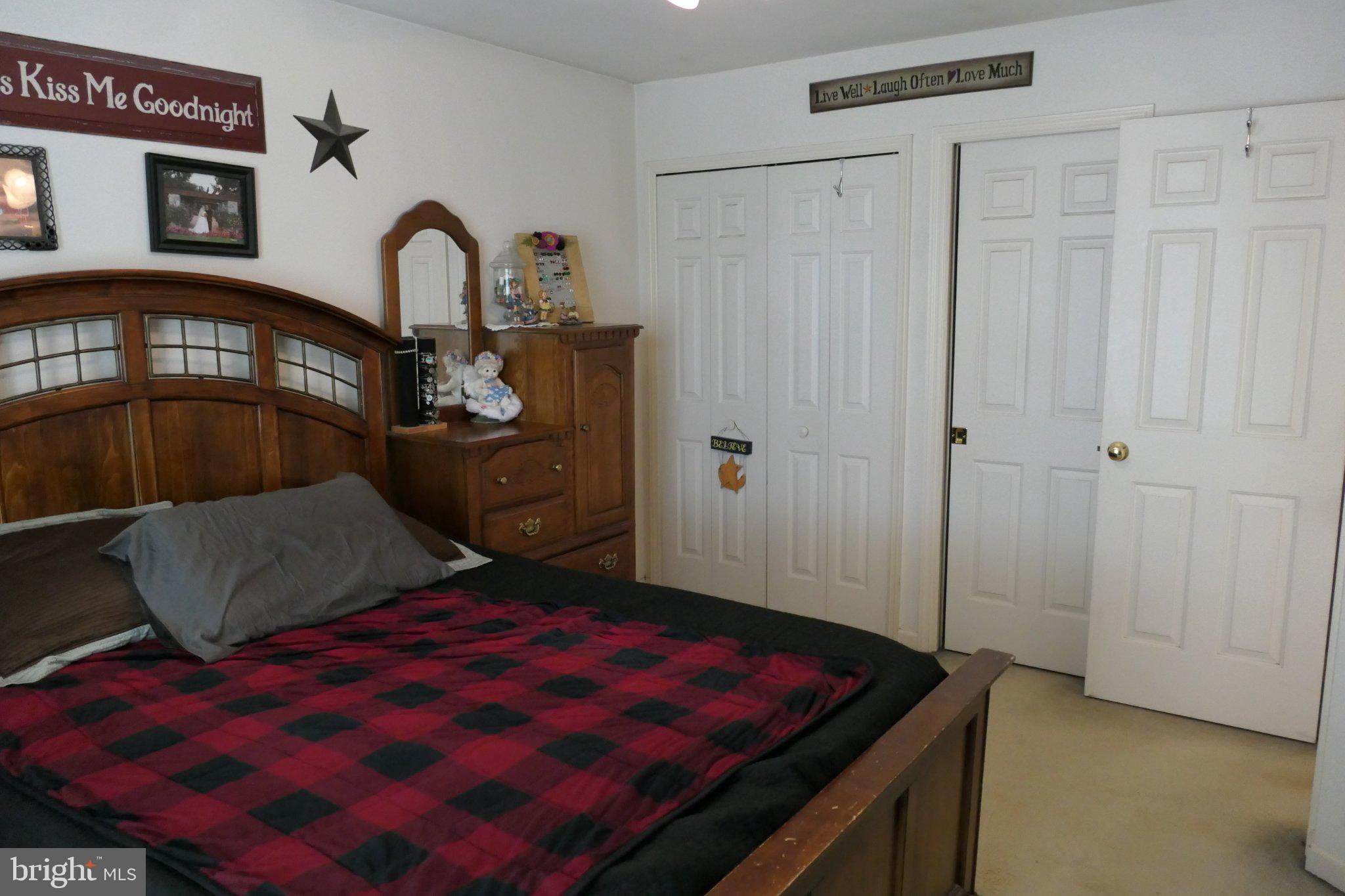 178 Riders Way Lebanon, PA 17042 - Photo 12 of 24 Cozy retreat with warm accents.