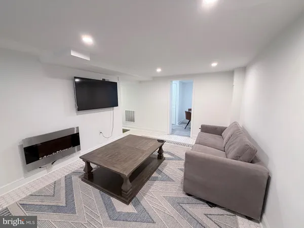 $1,599 | 805 Malcolm X Avenue Southeast, Washington, DC 20032