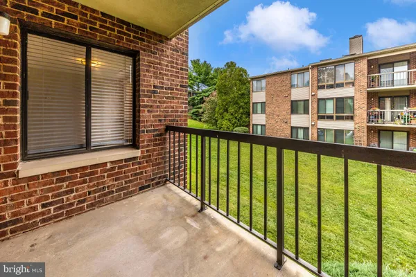 $294,000 | 18131 Chalet Drive, Unit 24202, Germantown, MD 20874