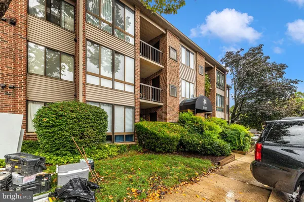 $294,000 | 18131 Chalet Drive, Unit 24202, Germantown, MD 20874