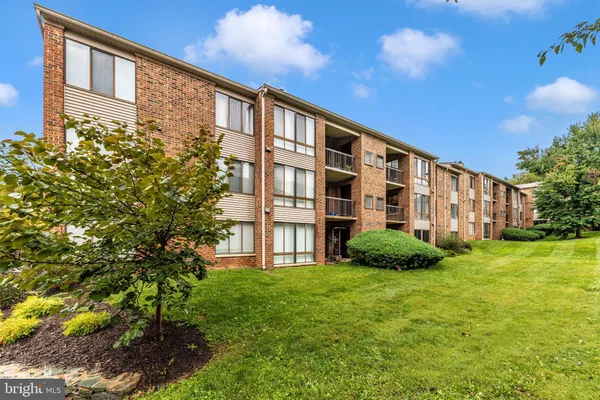 $294,000 | 18131 Chalet Drive, Unit 24202, Germantown, MD 20874