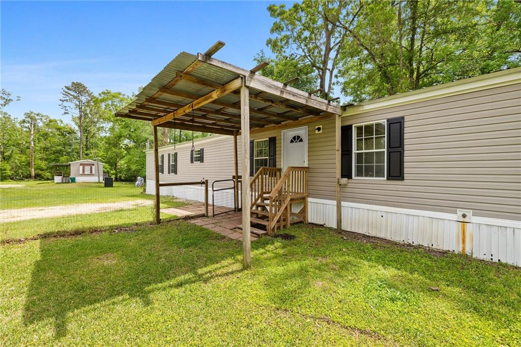 24548 Blood River Road Springfield, LA 70462 - Photo 2 of 18