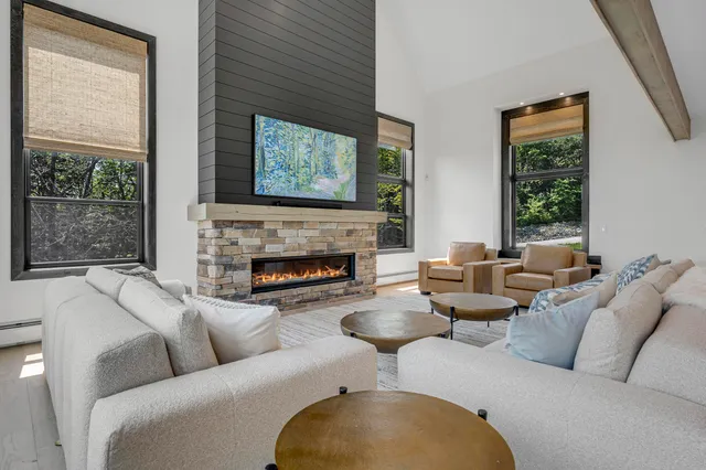 $2,379,000 | 121 Morganite Way, Newry, ME 04261