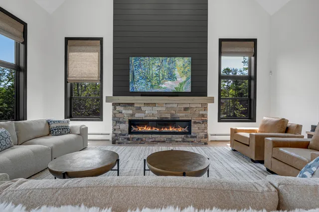 $2,379,000 | 121 Morganite Way, Newry, ME 04261