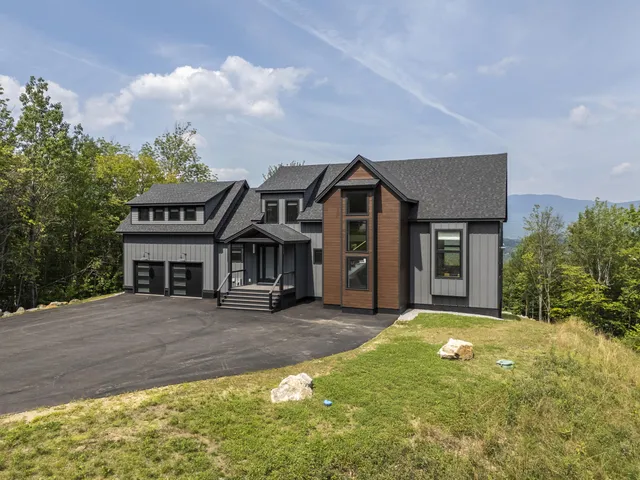 $2,379,000 | 121 Morganite Way, Newry, ME 04261