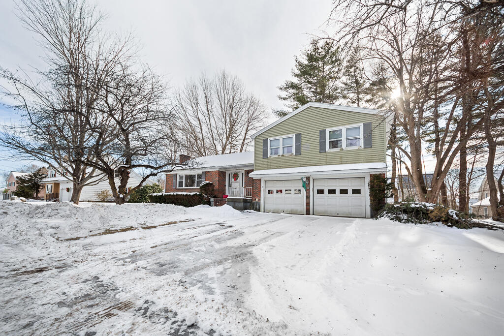 18 Eustis Parkway Waterville, ME 04901 - Photo 1 of 35 Front View