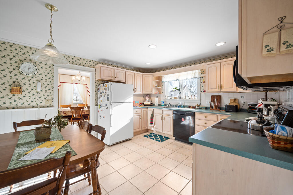 18 Eustis Parkway Waterville, ME 04901 - Photo 14 of 35 Kitchen