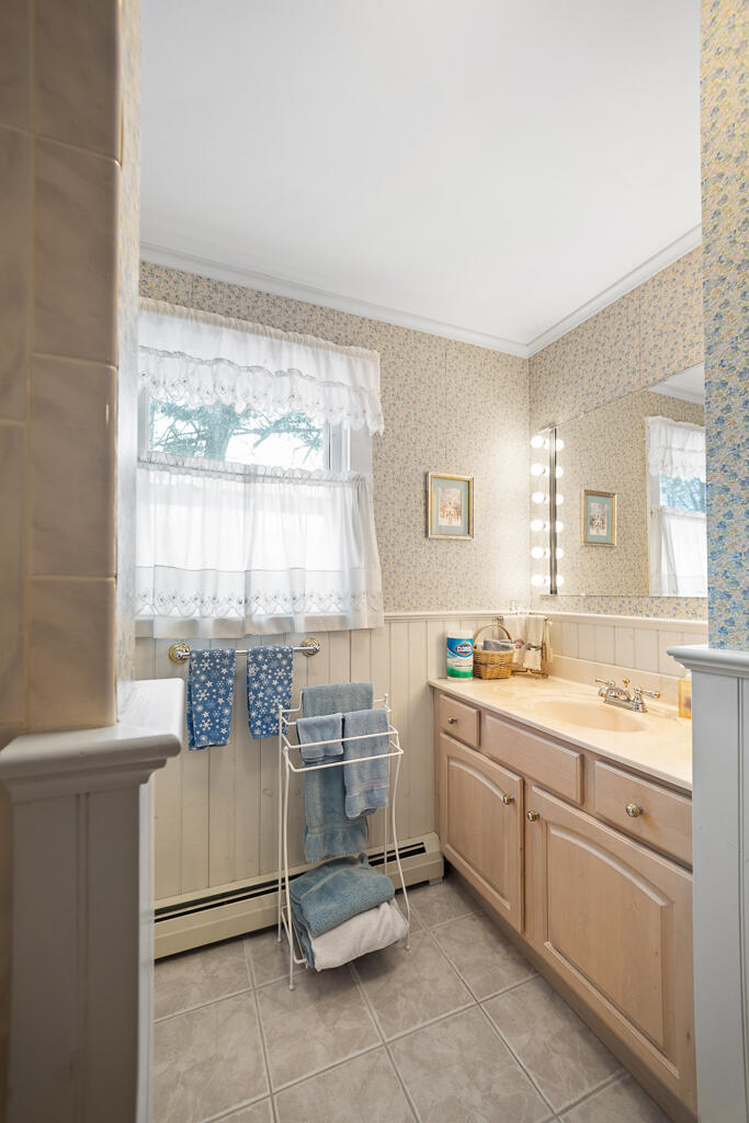 18 Eustis Parkway Waterville, ME 04901 - Photo 19 of 35 Full Bath