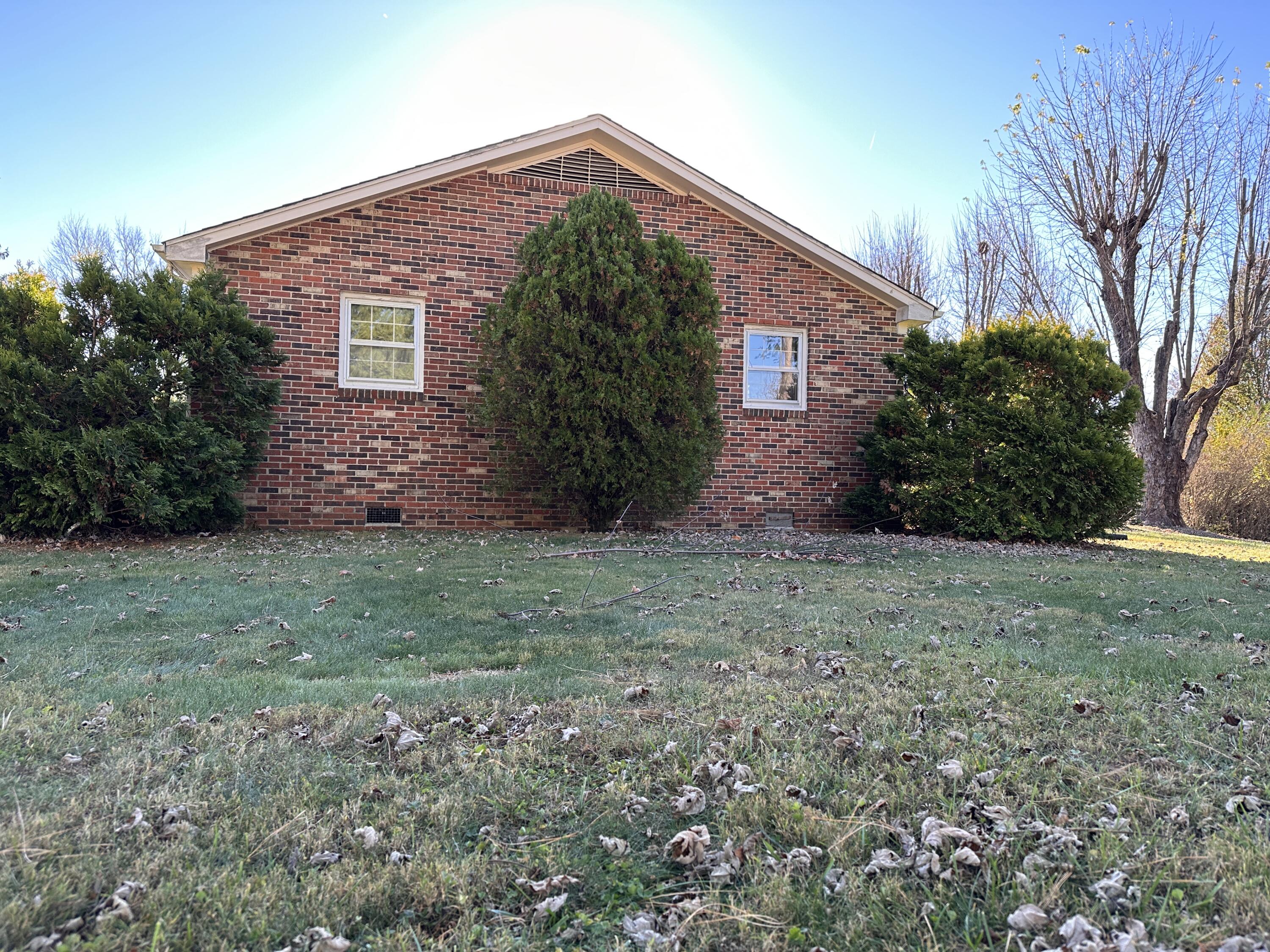 1706 Cherokee Road Johnson City, TN 37604 - Photo 7 of 30 image00009