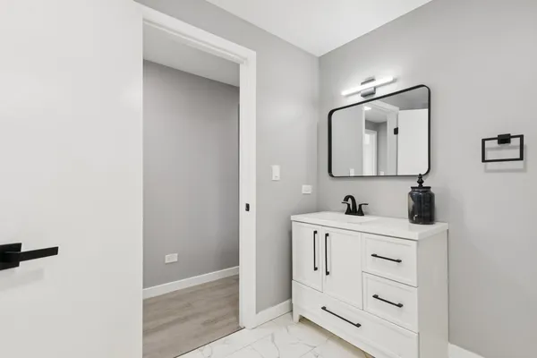 $429,900 | 4N327 7th Avenue, Addison, IL 60101
