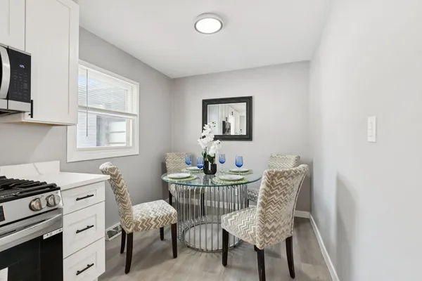 $429,900 | 4N327 7th Avenue, Addison, IL 60101