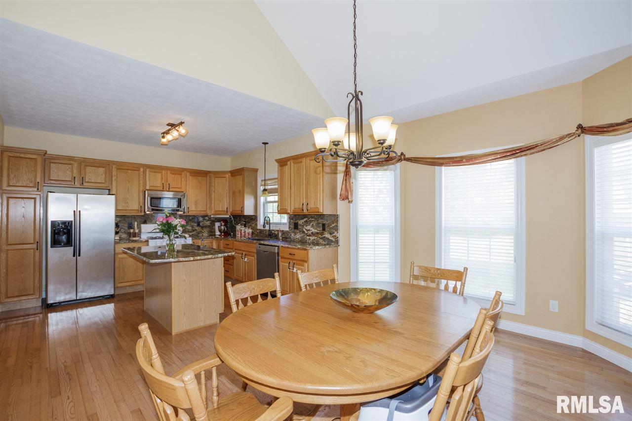 1504 Oak Ridge Washington, IL 61571 - Photo 3 of 36 Gallery Image 3
