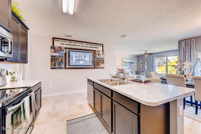 1015 Wabash Road Southeast Palm Bay, FL 32909 - Photo 5 of 14 Cali-small-006-2-Kitchen-666x445-72dpi