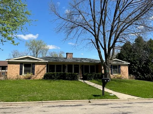 $650,000 | 6604-6606 Columbus Drive, Middleton, WI 53562