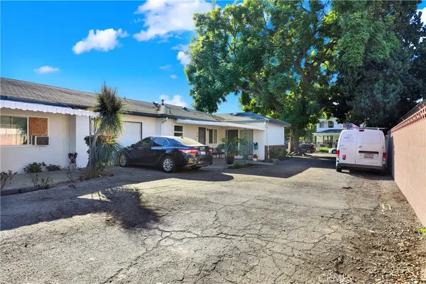 a view of an outdoor space