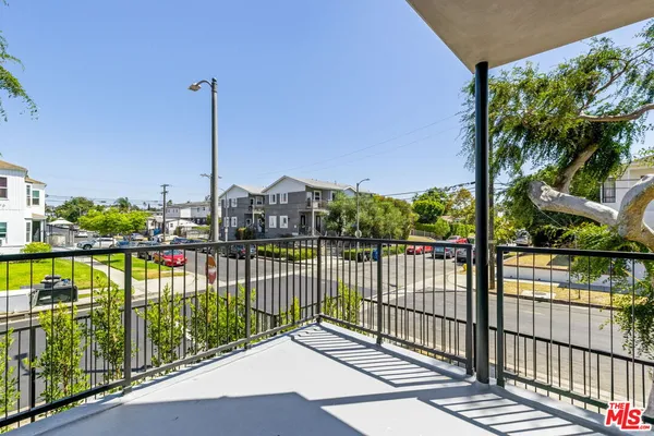 $3,850 | 4905 St Elmo Drive, Los Angeles, CA 90019