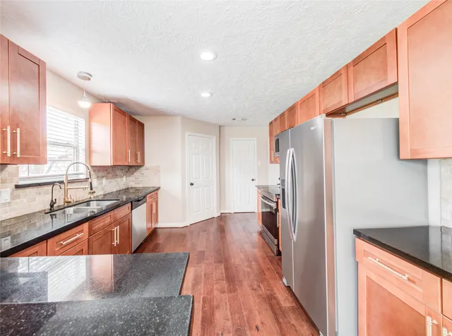 $2,000 | 13618 Woodspire Drive, Houston, TX 77085