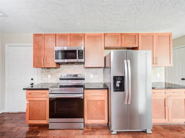 $2,000 | 13618 Woodspire Drive, Houston, TX 77085