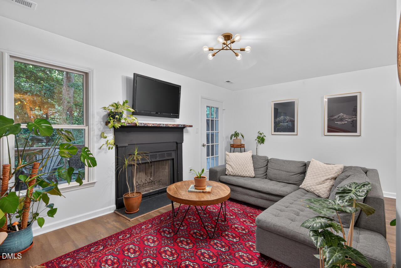 136 Long Shadow Place Durham, NC 27713 - Photo 5 of 34