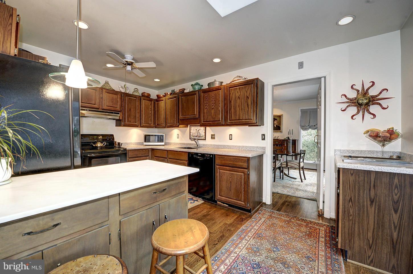 5501 Namakagan Road Bethesda, MD 20816 - Photo 6 of 14 Kitchen