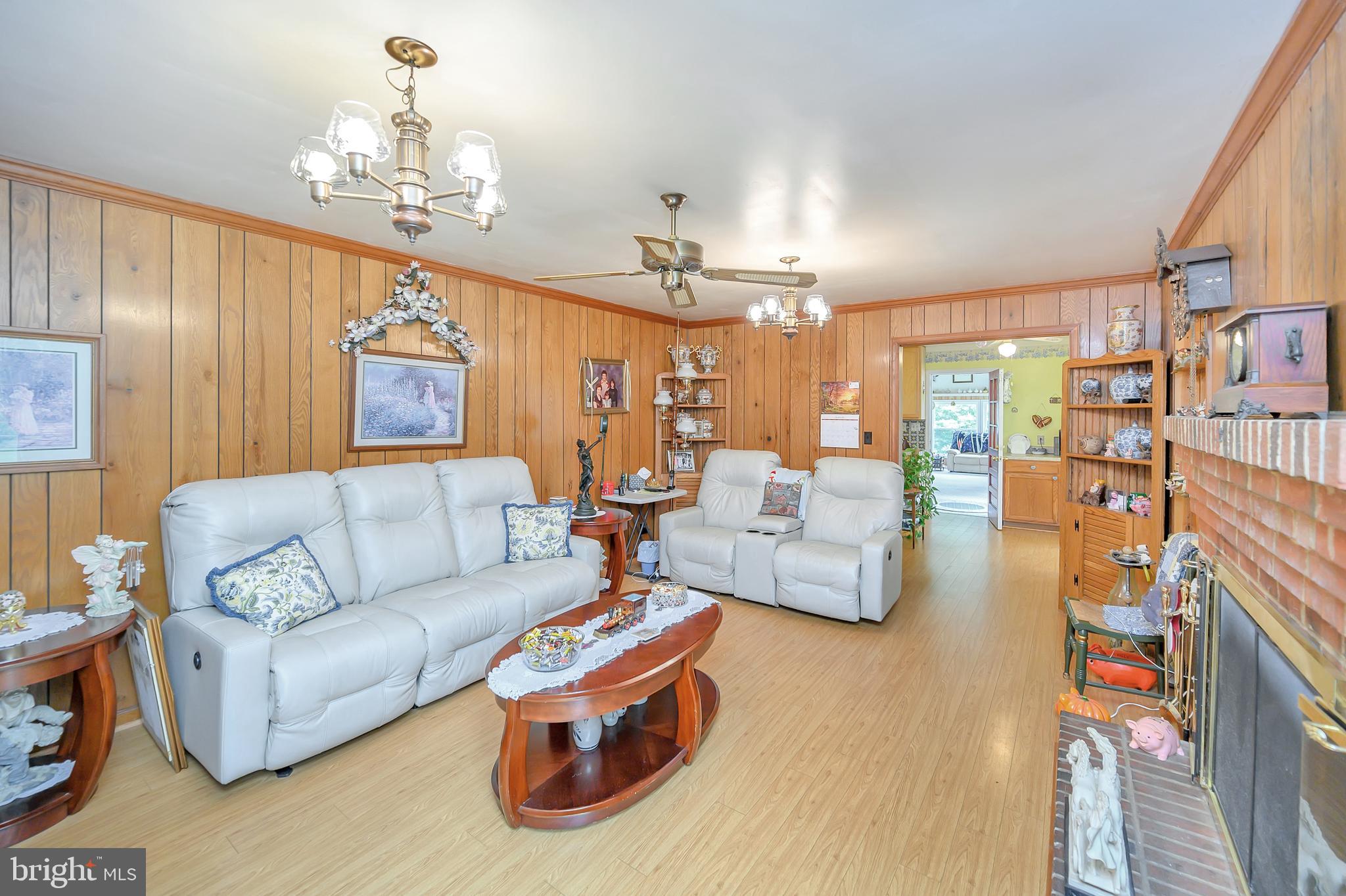 30306 Mine Run Road Locust Grove, VA 22508 - Photo 21 of 52 Family room