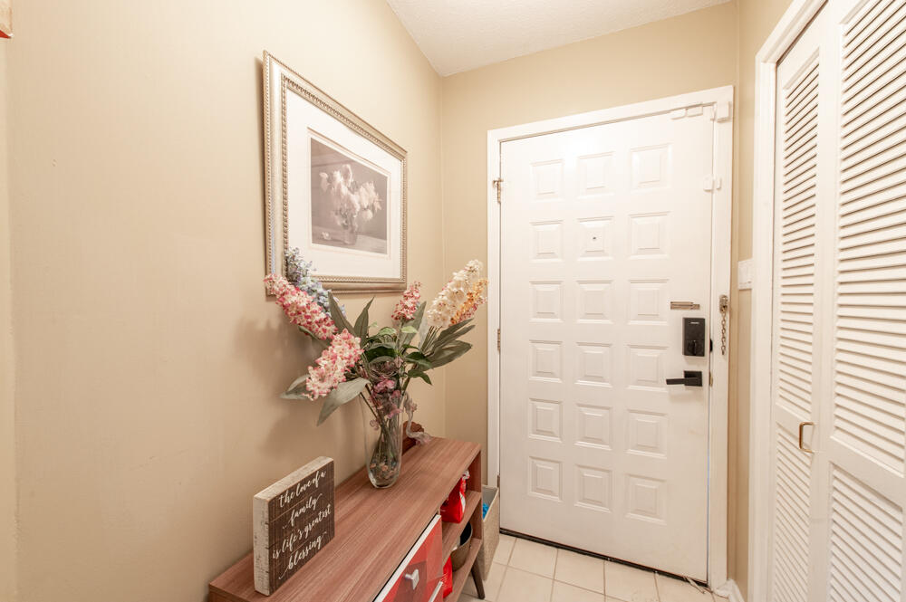 3254 Summerchase Circle Augusta, GA 30909 - Photo 6 of 20 Foyer!