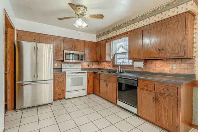 $325,000 | 195 Ash Street, Oregon, WI 53575